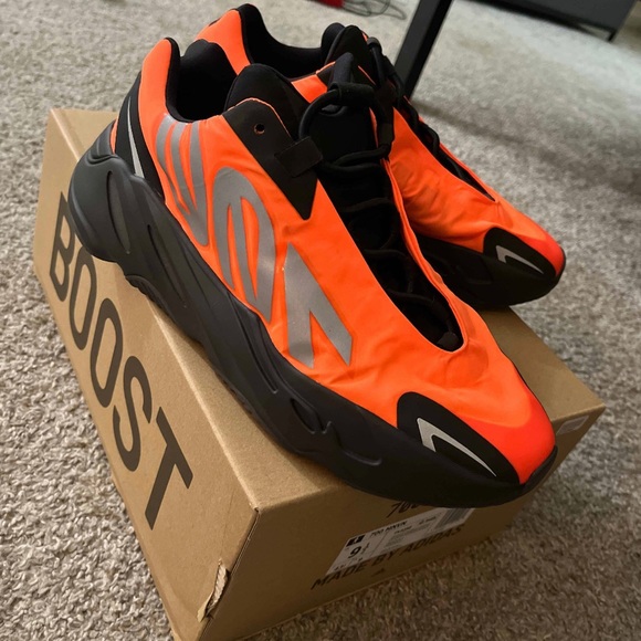 Yeezy Other - Yeezy 700 MNVM orange